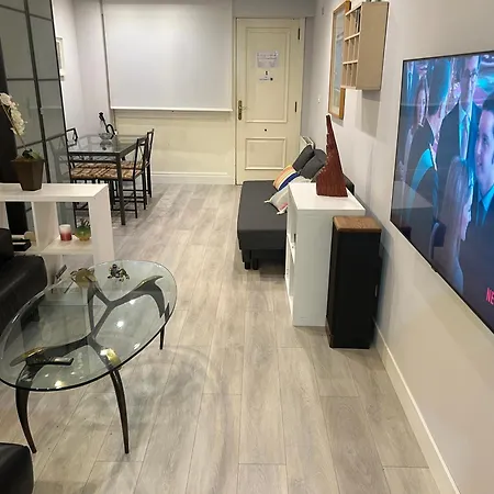 Frente Al Guggenheim. Urbanizacion De Lujo En El Centro Apartmán Bilbao