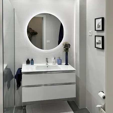 Frente Al Guggenheim. Urbanizacion De Lujo En El Centro *