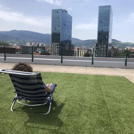 Frente Al Guggenheim. Urbanizacion De Lujo En El Centro شقة بلباو