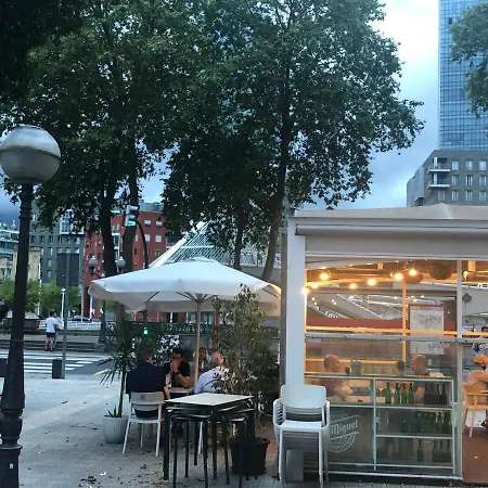 شقة Frente Al Guggenheim. Urbanizacion De Lujo En El Centro بلباو