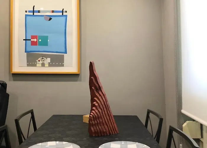 Frente Al Guggenheim. Urbanizacion De Lujo En El Centro * 毕尔巴鄂